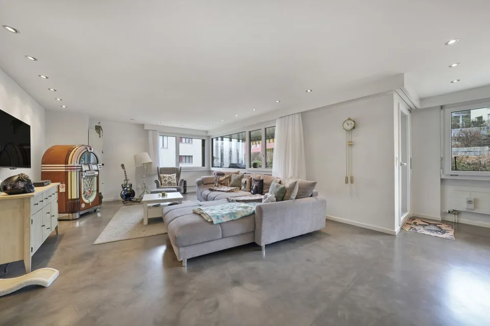 Exklusiver Wohnkomfort: 5.5-Zimmerwohnung mit ca. 150 m² Wohnfläche