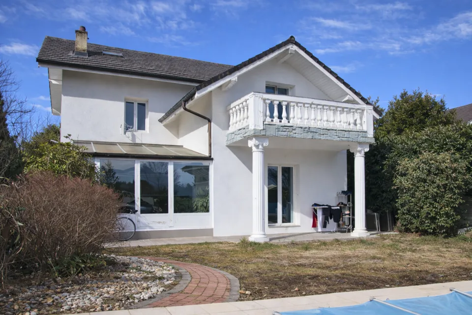 Großes renoviertes Haus mit hohem Vermietungspotenzial