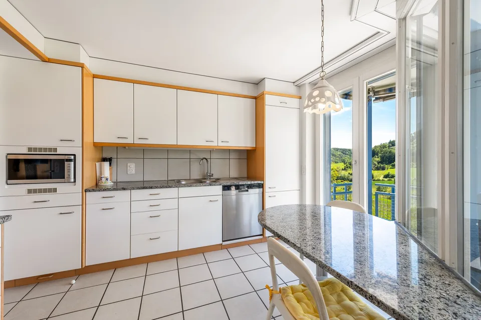 Casa unifamiliare di 6,5 locali alla periferia del villaggio, in una posizione elevata con vista panoramica – foto 7 di 13