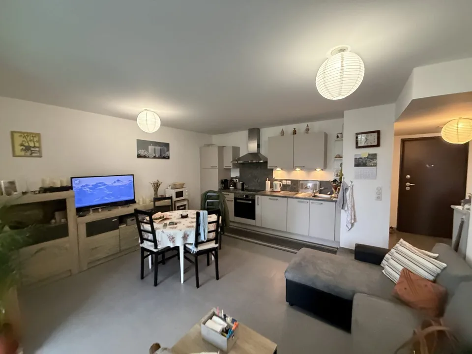 Hochwertige 2-Zimmer-Wohnung mit Terrasse, Garten und zwei Stellplätzen – Blotzheim (Frankreich)