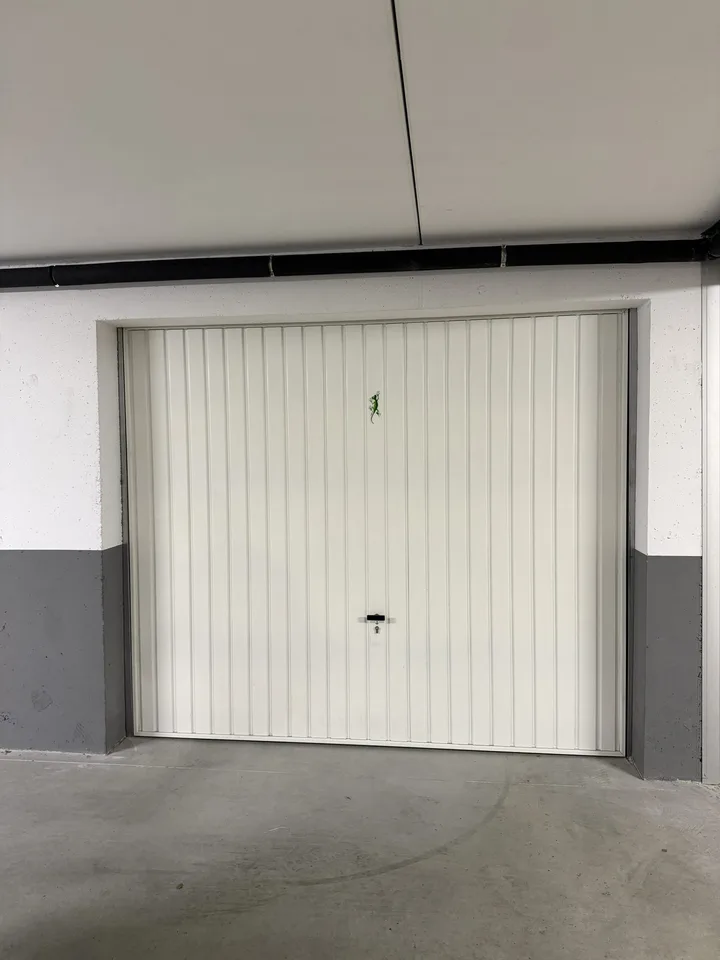 Hochwertige 2-Zimmer-Wohnung mit Terrasse, Garten und zwei Stellplätzen – Blotzheim (Frankreich) – Foto 12 von 14