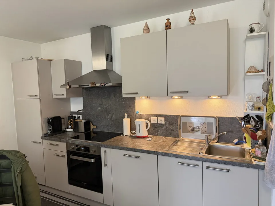 Hochwertige 2-Zimmer-Wohnung mit Terrasse, Garten und zwei Stellplätzen – Blotzheim (Frankreich)