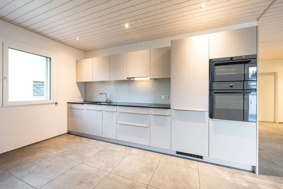 4.5-Zi.-Attikawohnung mit grossem Balkon, Niederwil