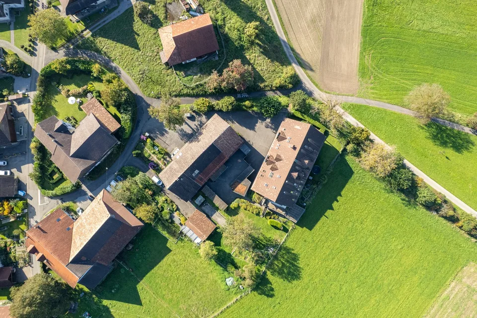 Occasione unica - Terreno con casa unifamiliare e casa multifamiliare – foto 9 di 9