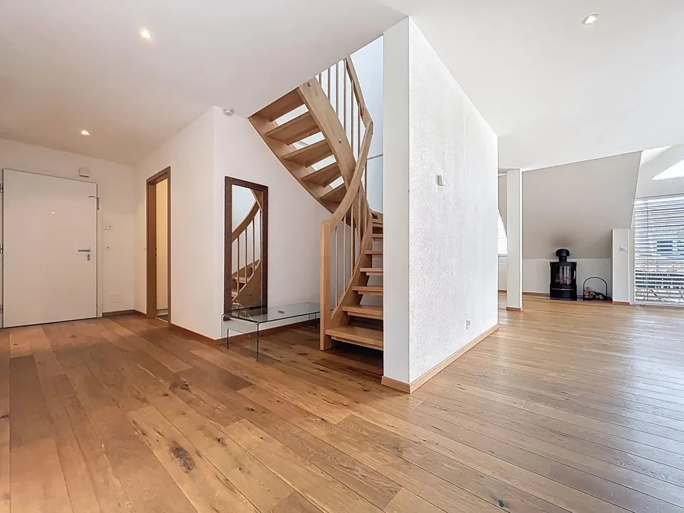 Geräumiges Duplex im Herzen von Saint-Cergue