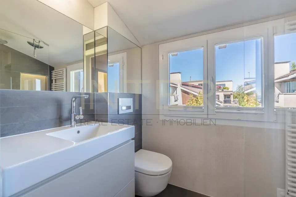 Riservato: Casa unifamiliare di 6,5 locali con 981 m² di terreno, vista lago e potenziale di sviluppo a Oberrieden – foto 20 di 30