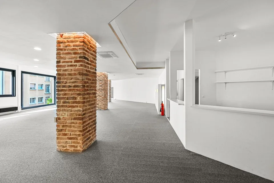MONTREUX - VERWALTUNGSFLÄCHE VON 300 M2