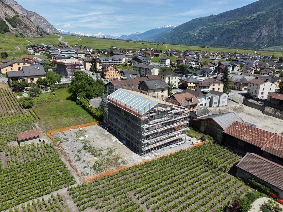 Appartement neuf de 3.5 pièces avec balcon et belle vue à Leytron