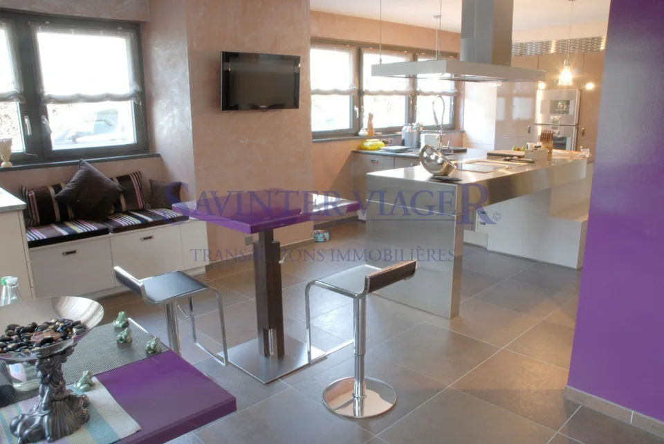 Maison 890 m² habitables, 12+ pièces, terrain 4'300 m² - Transformable en 3 appartements - Montricher (VD) – foto 9 di 12