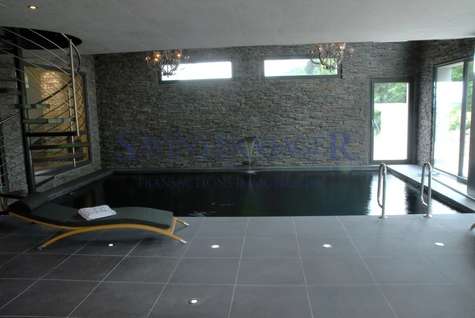 Casa di 890 m² abitabili, 12+ stanze, terreno di 4'300 m² - Trasformabile in 3 appartamenti - Montricher (VD)