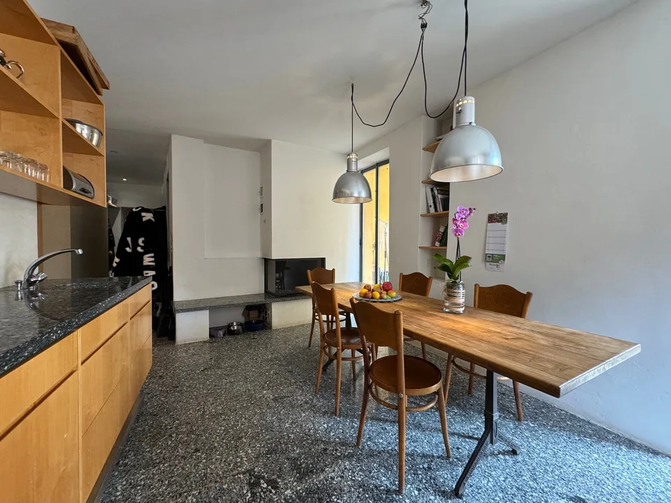 Esclusivo appartamento 5.5 in edificio storico a Lugano Carona