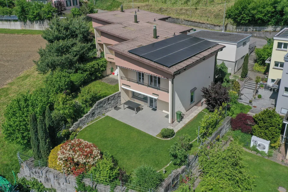 Haus zum Verlieben am Fuss der Trostburg mit PV-Anlage und Wärme-Pumpe