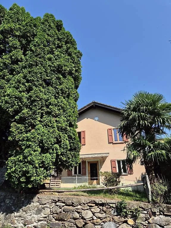 Acquarossa - Haus mit 7 Räumen und großem Grundstück – Foto 8 von 13