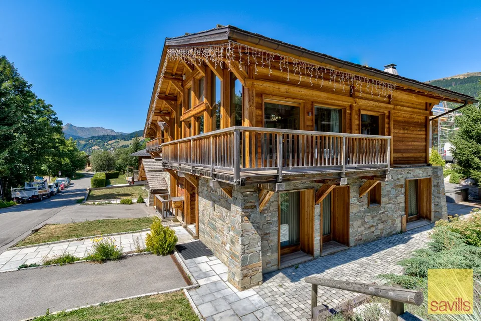 Un chalet eccezionalmente progettato e raro, a 50 metri dalle piste a Les Gets