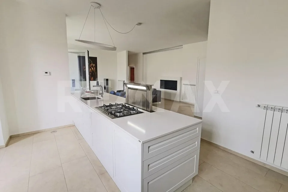 Appartement lumineux et moderne de 3,5 pièces dans un emplacement central