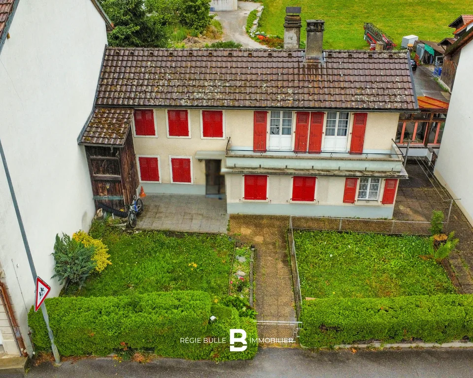 Maison villageoise - Emplacement stratégique !