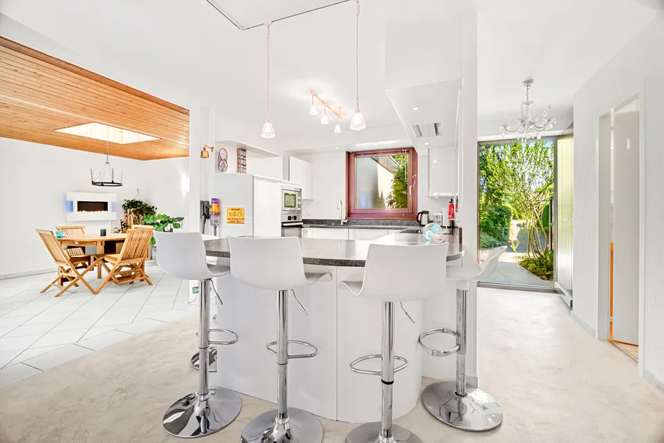 Maison jumelée familiale de charme avec jardin dans un cadre paisible