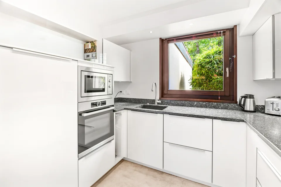 Maison jumelée familiale de charme avec jardin dans un cadre paisible