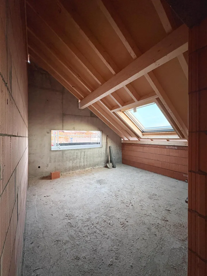 Vivere in una casa nuova in stile fattoria in un appartamento a duplex a Grenchen – foto 9 di 12