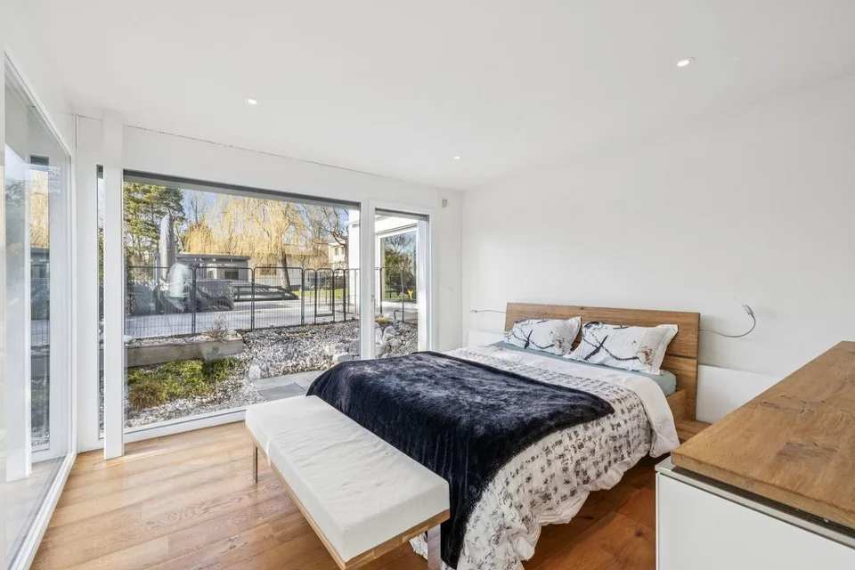 Prachtvolle individuelle Villa mit 7,5 Zimmern im modernen Design – Foto 7 von 12