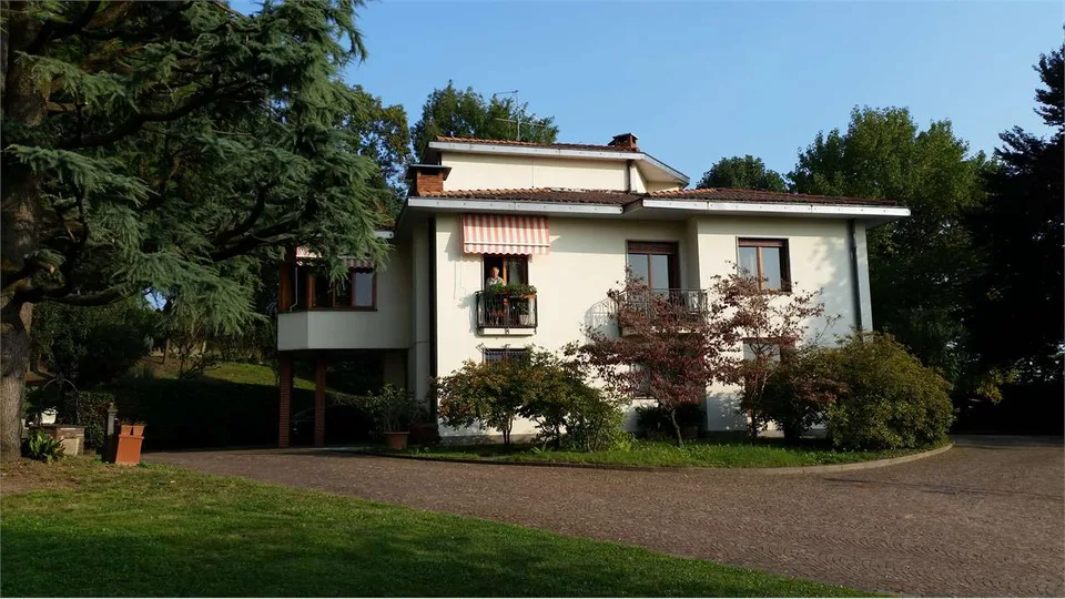 Exklusives Anwesen in der Natur der Brianza lecchese - Mera
