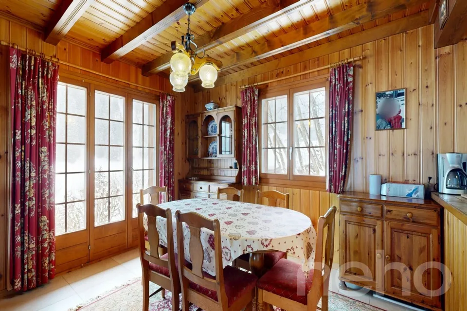 Exclusive: 4-Bedroom Chalet with Garage – photo 17 of 21