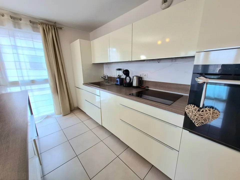 Schönes Apartment T4 mit Terrasse und Blick auf den Mont-Blanc, nahe der Grenze – Foto 8 von 13