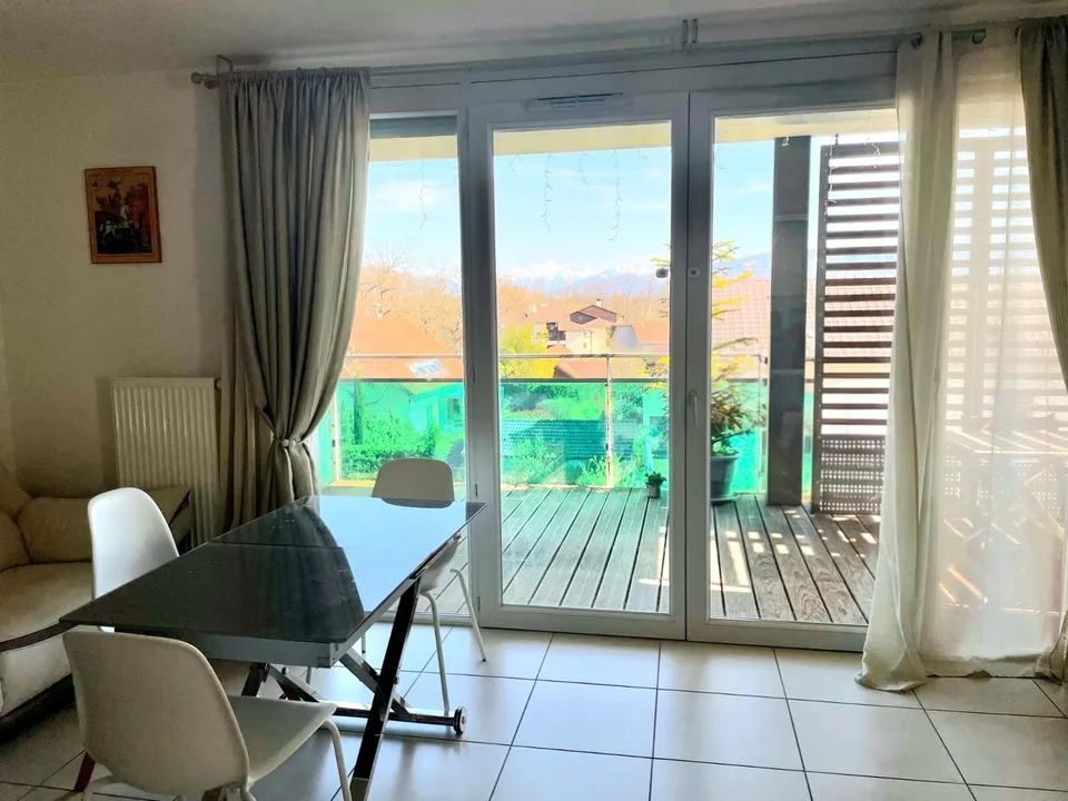 Schönes Apartment T4 mit Terrasse und Blick auf den Mont-Blanc, nahe der Grenze – Foto 7 von 13