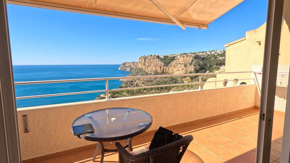 Appartamento con piscina?? Vista mare eccezionale pieno Sud!