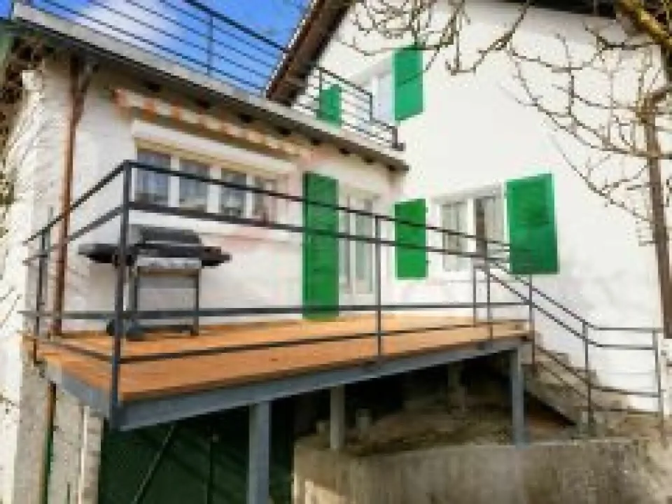 Casa con charme e vista panoramica sul castello e due belle terrazze – foto 9 di 40