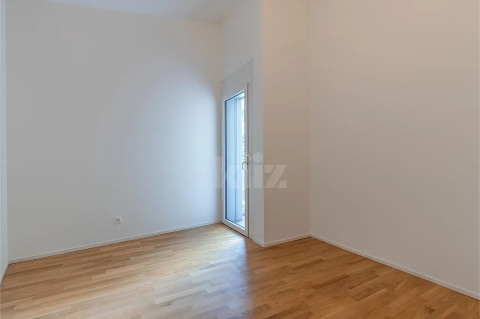 Schönes modernes Apartment mit zwei Balkonen – Foto 10 von 13