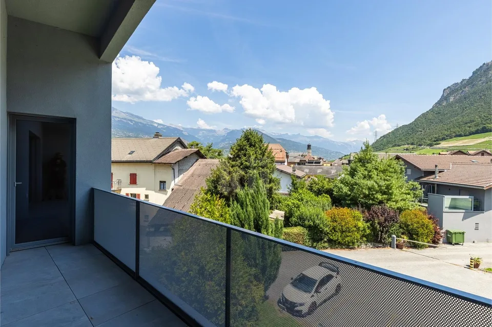 Schönes modernes Apartment mit zwei Balkonen – Foto 8 von 13