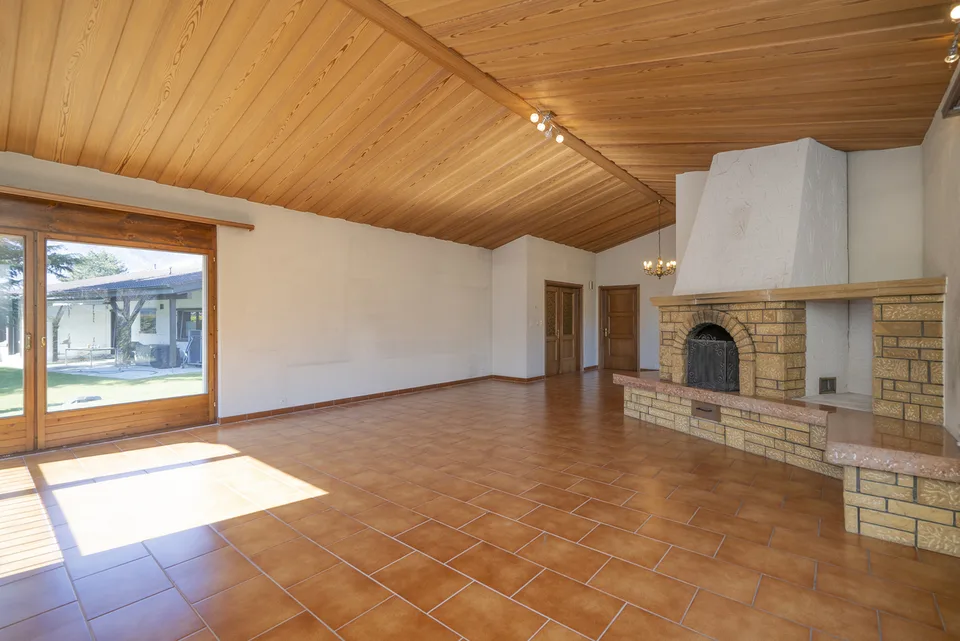 Komfort, Charme und Potenzial in einer außergewöhnlichen Villa