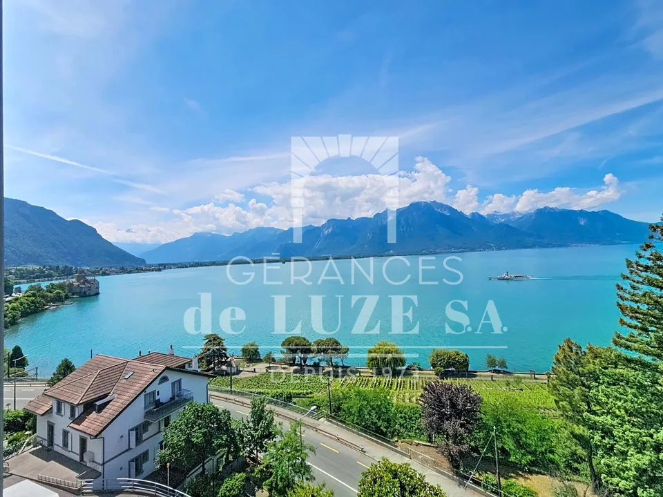 Con vista sul lago: 1,5 locali con soppalco e balcone