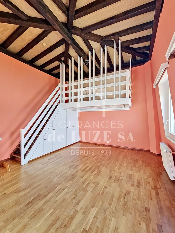 Surplombant le lac : 1.5 pièce avec mezzanine et balcon – photo 9 sur 13