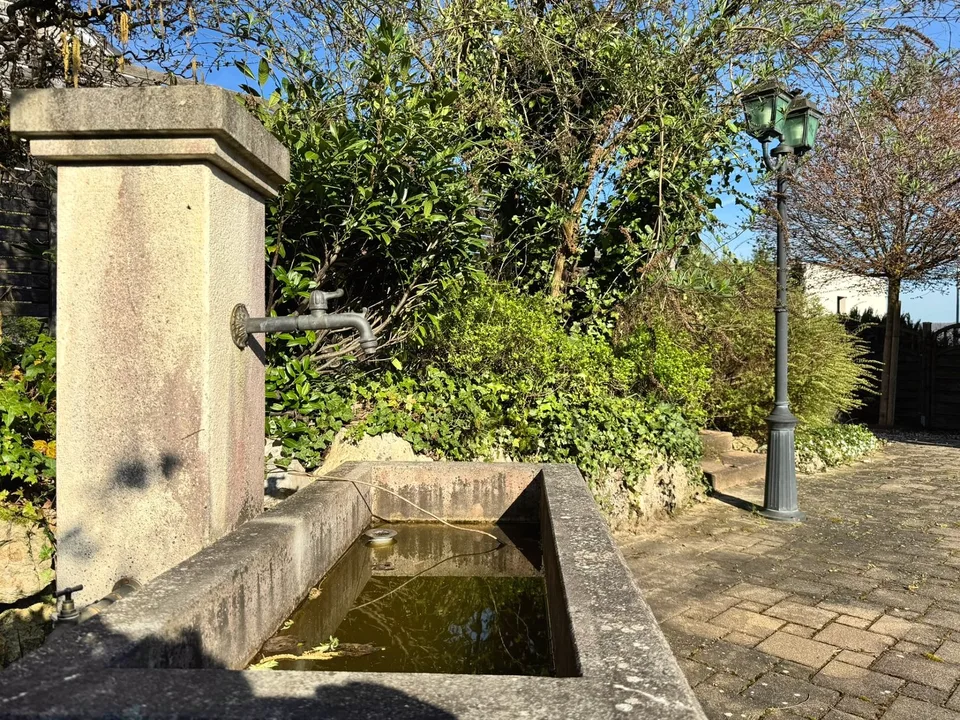 Casa dell'Architetto di 218 m² in un'oasi di verde