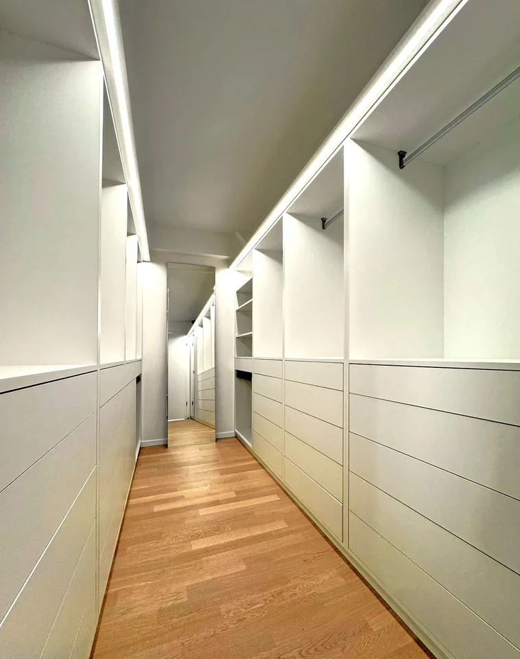 Architect's House of 218 m² in a Green Oasis – photo 11 of 13