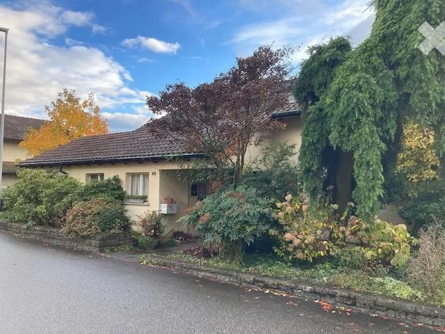 Ampia casa unifamiliare su 833 m² | ampio giardino privato | panorama alpino