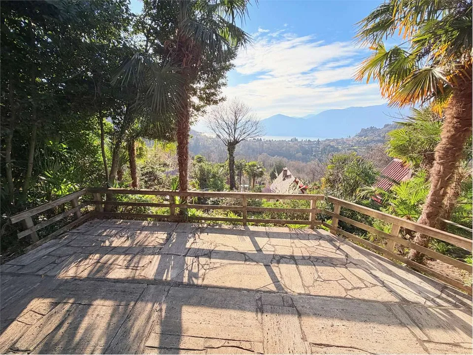 Curata casa vacanza con ampia terrazza e bella vista lago – foto 12 di 13