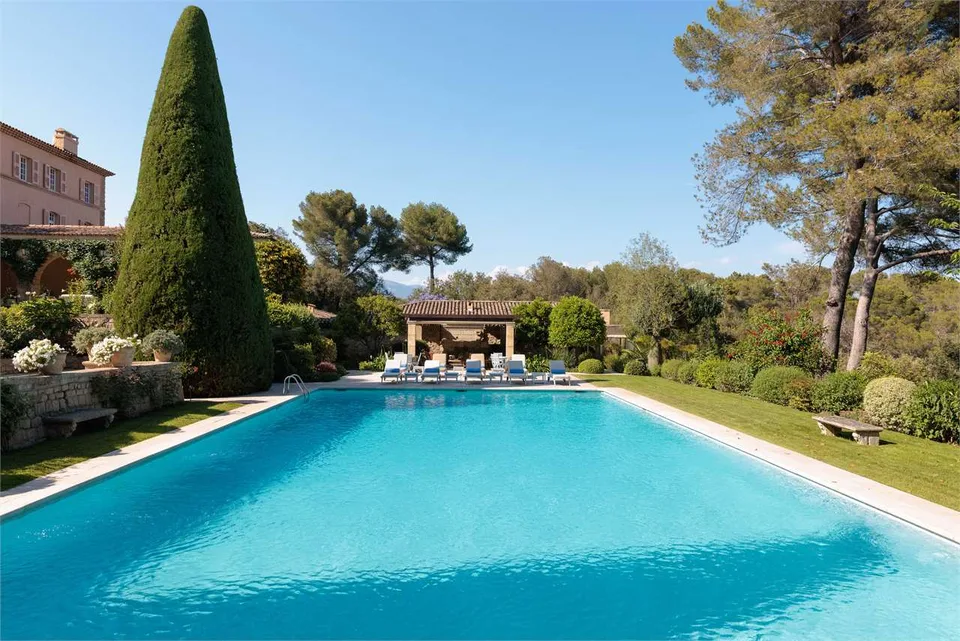 UNA PROPRIETÀ D'ECCEZIONE TRA MOUGINS E VALBONNE – foto 7 di 13