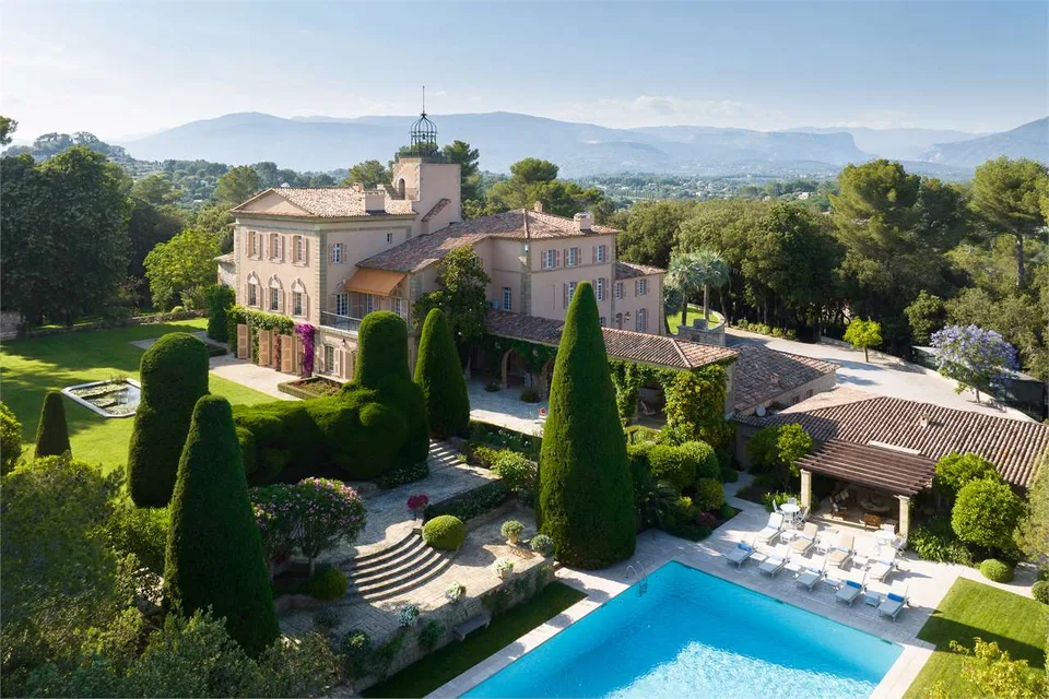 UNA PROPRIETÀ D'ECCEZIONE TRA MOUGINS E VALBONNE – foto 8 di 13