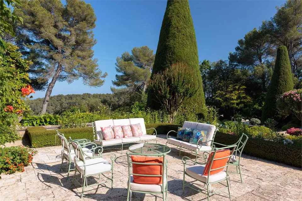 UNA PROPRIETÀ D'ECCEZIONE TRA MOUGINS E VALBONNE – foto 6 di 13