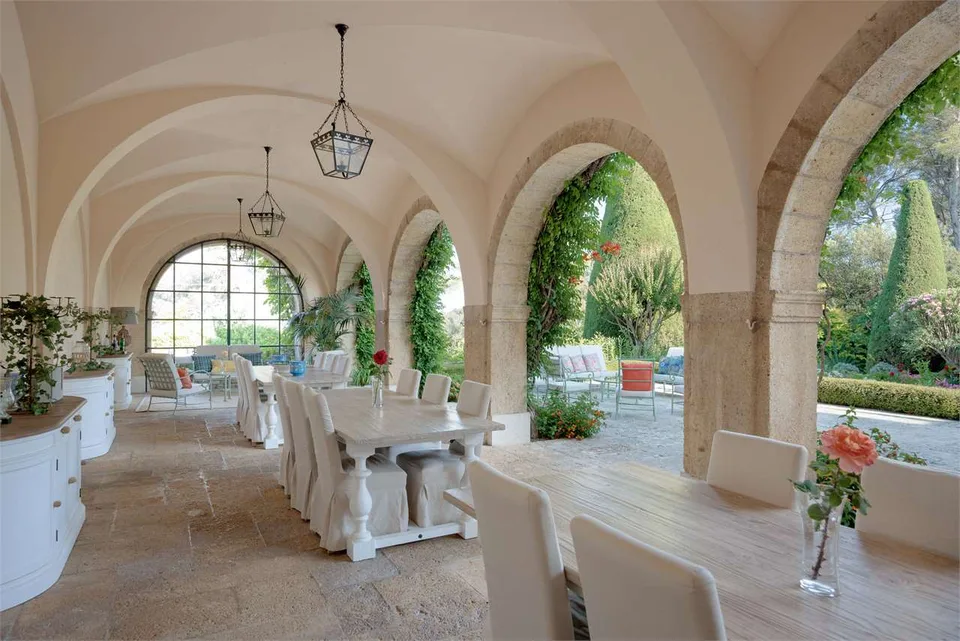 UNA PROPRIETÀ D'ECCEZIONE TRA MOUGINS E VALBONNE – foto 11 di 13