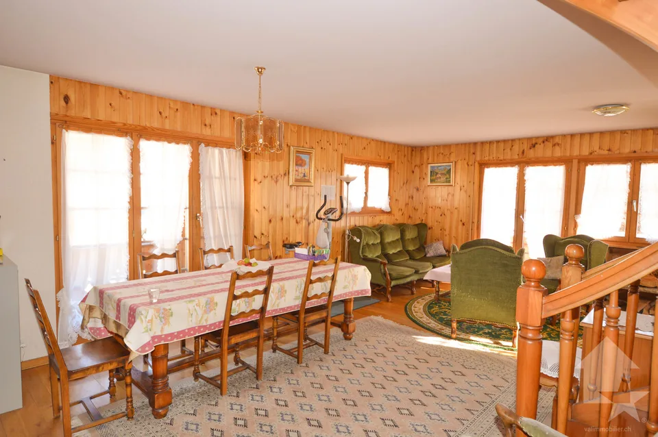 Wohnung mit 4.5 Zimmern im Zentrum des Ortes mit schöner Aussicht