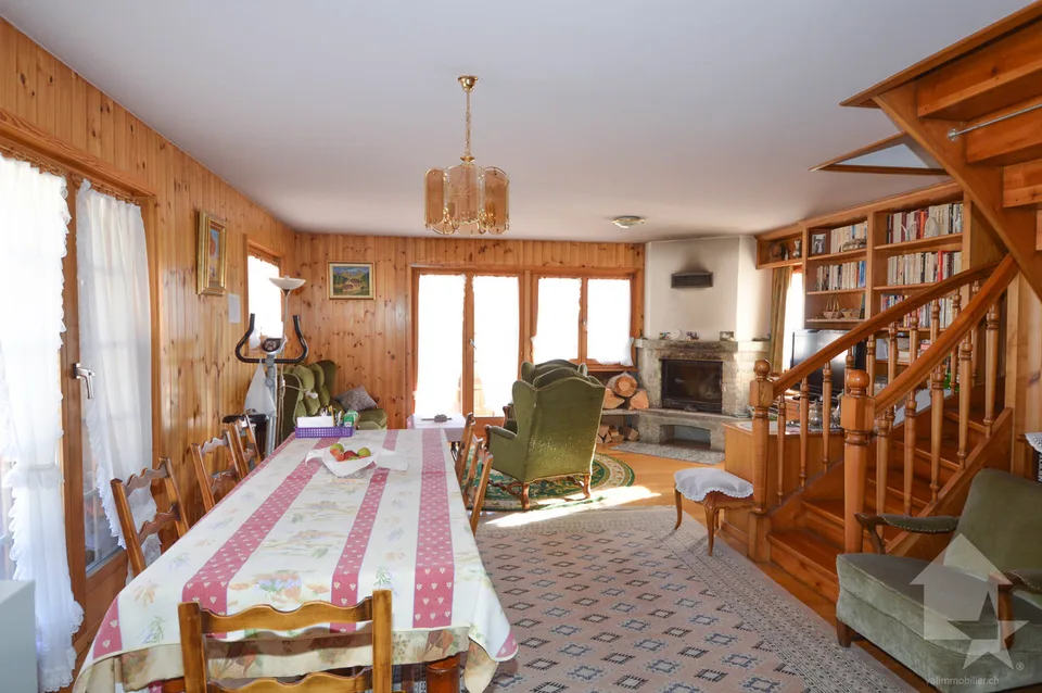 Wohnung mit 4.5 Zimmern im Zentrum des Ortes mit schöner Aussicht