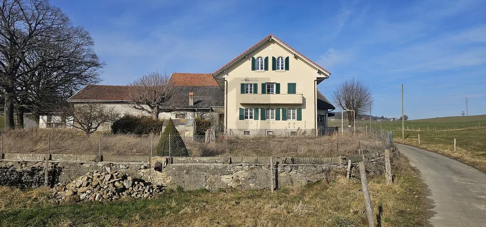 POUR INVESTISSEUR AVEC UN ÉNORME POTENTIEL