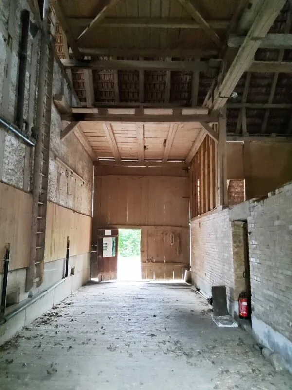 Ancienne ferme avec réserve de terrain constructible – photo 11 sur 13