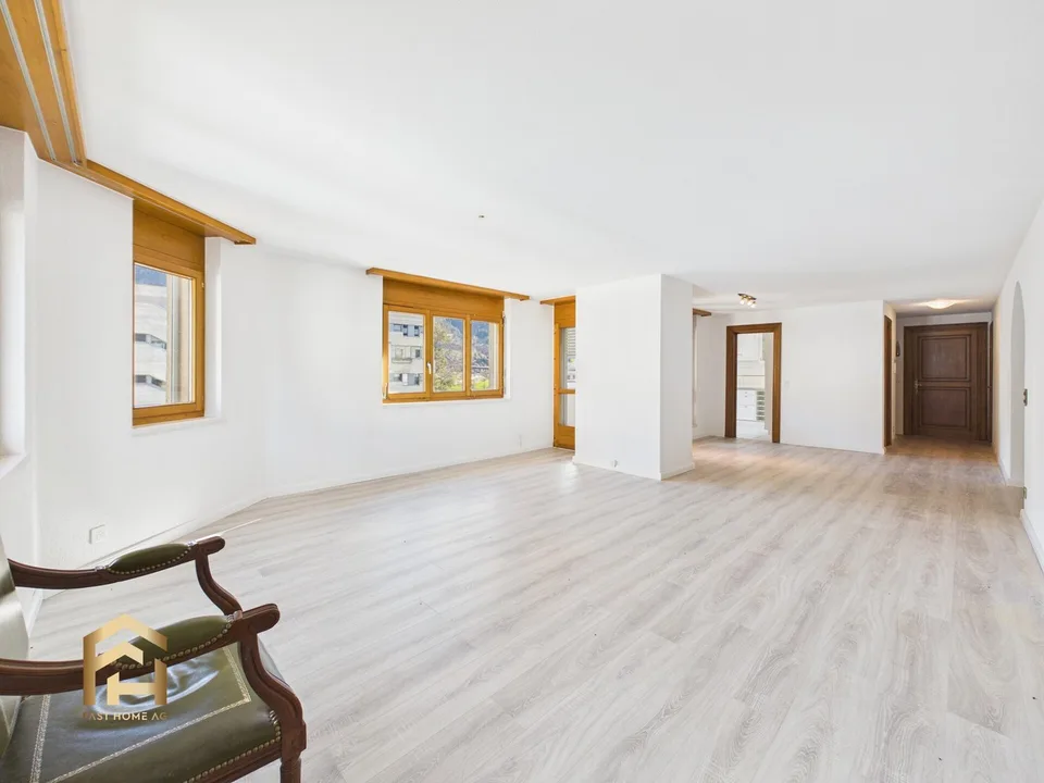 Einzigartige 4.5-ZWG mit separatem Studio und Panorama-Aussicht in Bri