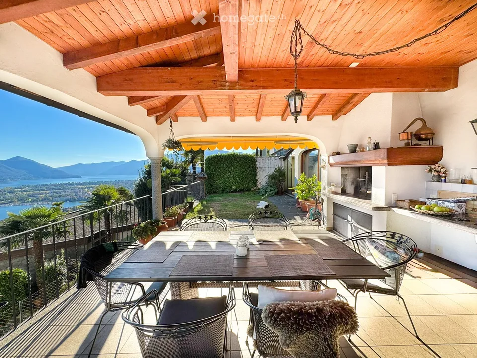 Villa con piscina  rustico indipendente - progetto approvato per una casa 4.5+2.5