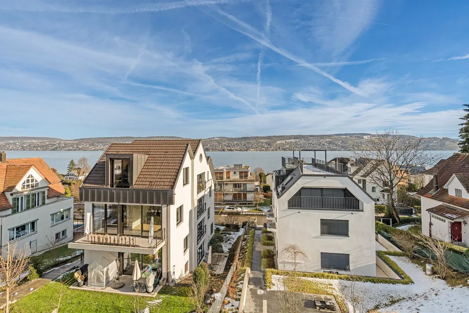 Stilvolles Wohnen an begehrter Lage in Rüschlikon